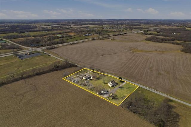 13641 Hollingsworth Road, Kansas City, KS 66109