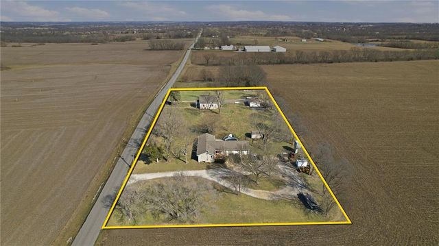 13641 Hollingsworth Road, Kansas City, KS 66109