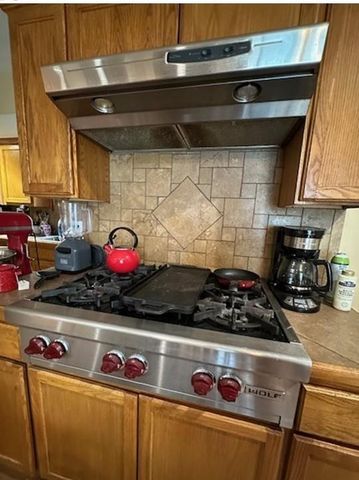 13641 Hollingsworth Road, Kansas City, KS 66109