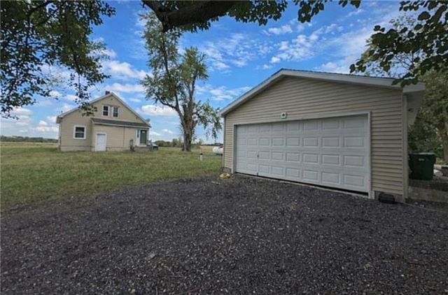 13641 Hollingsworth Road, Kansas City, KS 66109