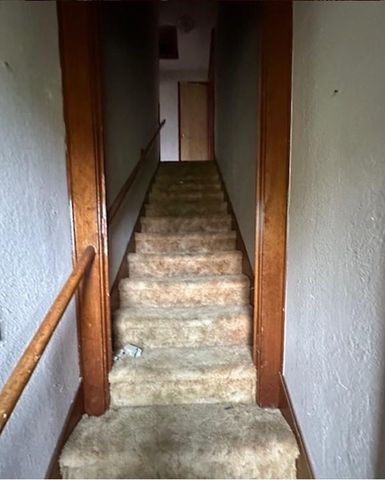 13641 Hollingsworth Road, Kansas City, KS 66109