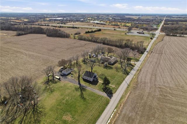 13641 Hollingsworth Road, Kansas City, KS 66109