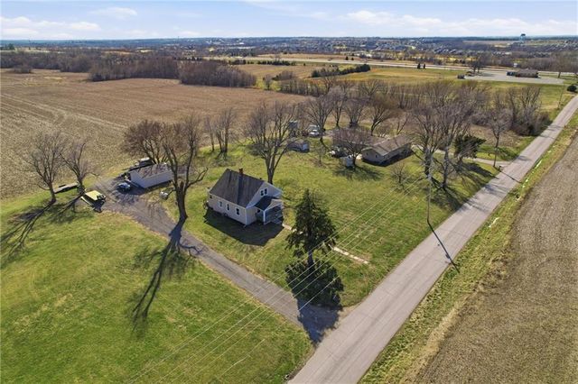 13641 Hollingsworth Road, Kansas City, KS 66109