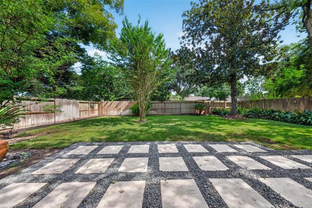 10711 Braewick Drive, Houston, TX 77096