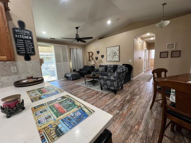 2727 Eshom Creek Court, Tulare, CA 93274