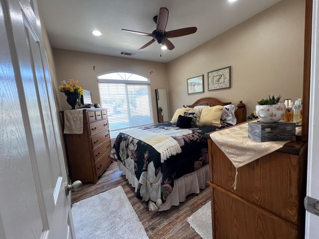 2727 Eshom Creek Court, Tulare, CA 93274