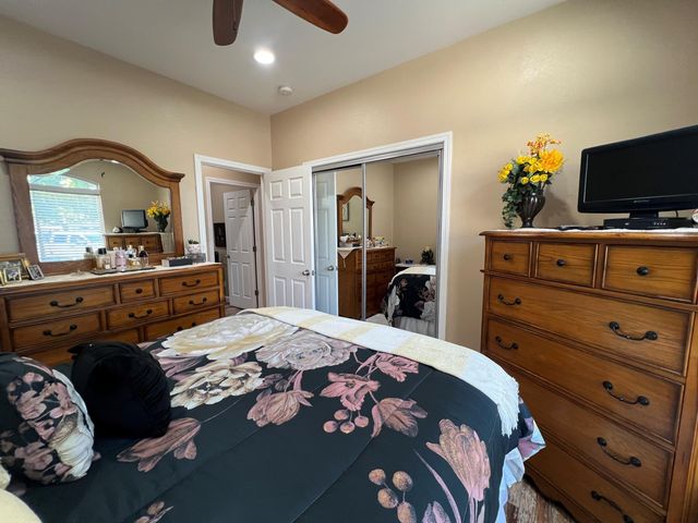 2727 Eshom Creek Court, Tulare, CA 93274