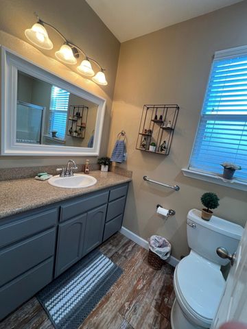 2727 Eshom Creek Court, Tulare, CA 93274