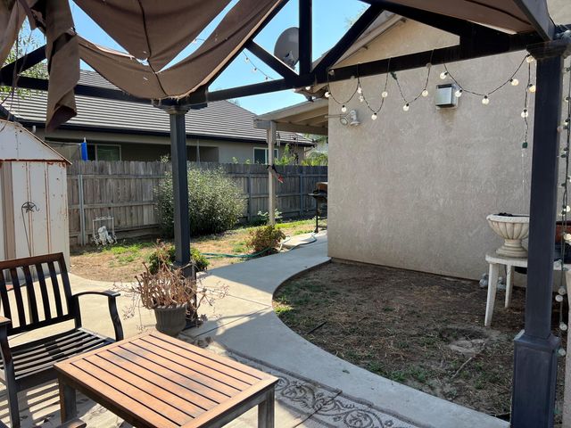 2727 Eshom Creek Court, Tulare, CA 93274