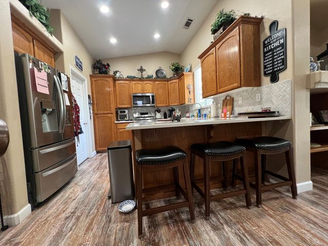 2727 Eshom Creek Court, Tulare, CA 93274