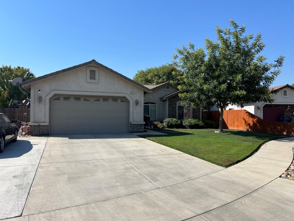 2727 Eshom Creek Court, Tulare, CA 93274