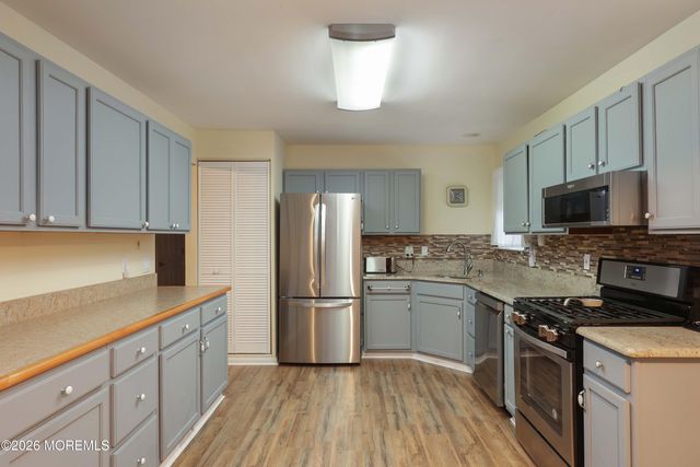 2894 Lenox Street, Toms River, NJ 08755