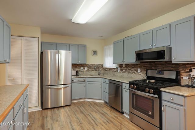 2894 Lenox Street, Toms River, NJ 08755