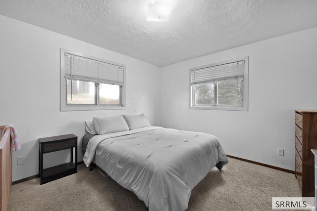 682 E 1100 N, Shelley, ID 83274