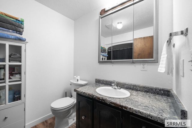 682 E 1100 N, Shelley, ID 83274