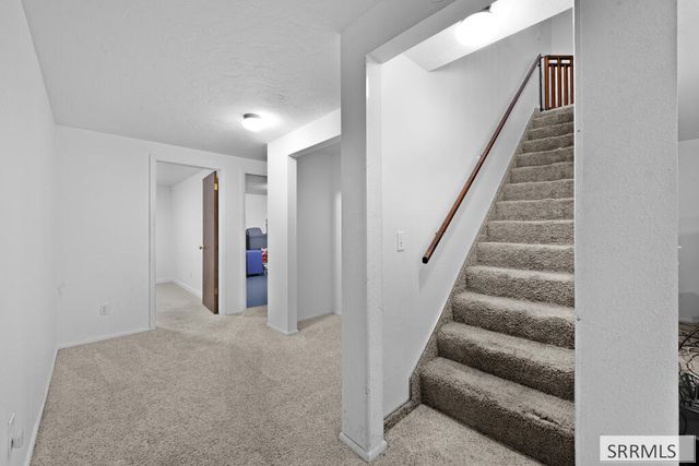 682 E 1100 N, Shelley, ID 83274