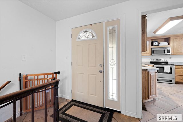 682 E 1100 N, Shelley, ID 83274