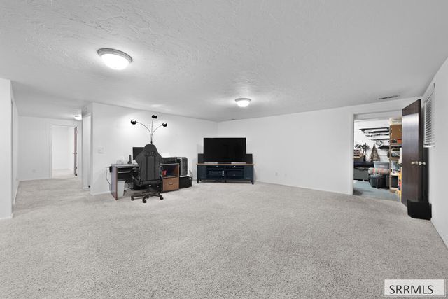 682 E 1100 N, Shelley, ID 83274