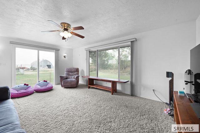 682 E 1100 N, Shelley, ID 83274