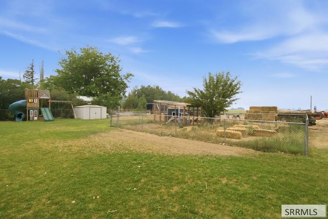 682 E 1100 N, Shelley, ID 83274