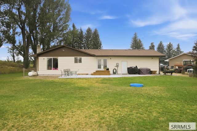 682 E 1100 N, Shelley, ID 83274