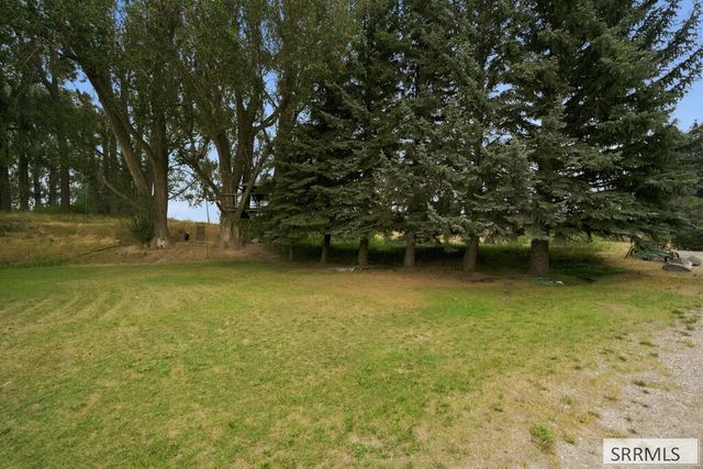 682 E 1100 N, Shelley, ID 83274