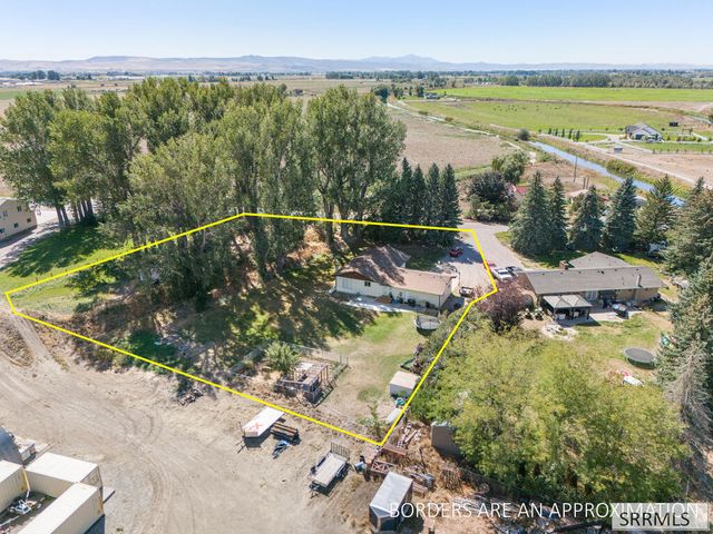 682 E 1100 N, Shelley, ID 83274