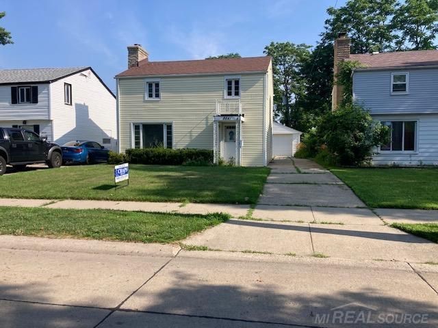 8641 Harding Street, Center Line, MI 48015