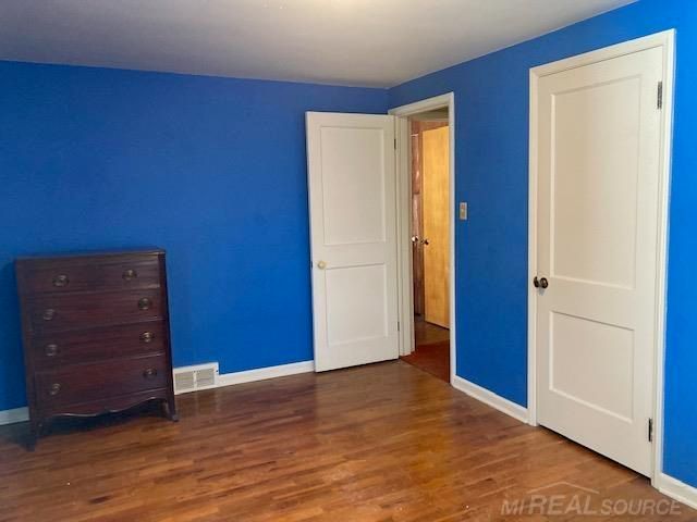 8641 Harding Street, Center Line, MI 48015