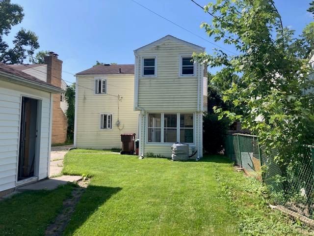 8641 Harding Street, Center Line, MI 48015