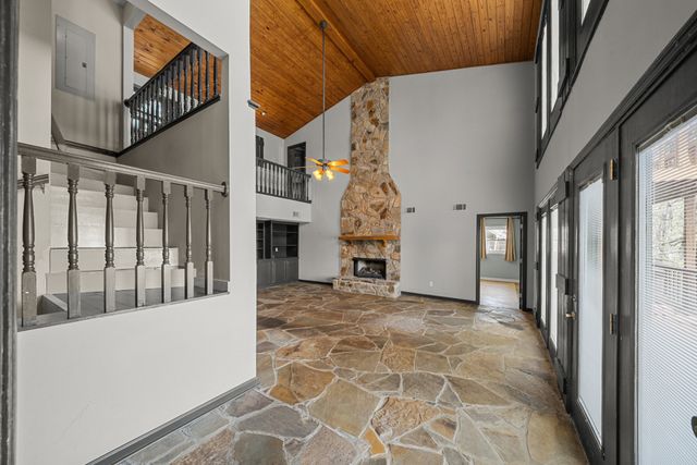 101 Woodland Pt, Estill Springs, TN 37330