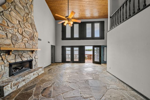 101 Woodland Pt, Estill Springs, TN 37330