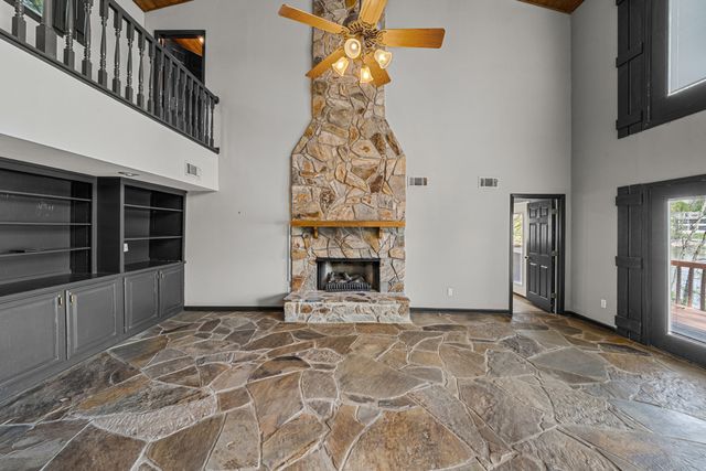 101 Woodland Pt, Estill Springs, TN 37330