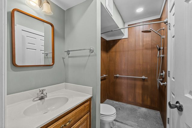 101 Woodland Pt, Estill Springs, TN 37330