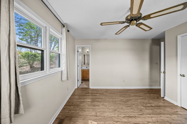 101 Woodland Pt, Estill Springs, TN 37330