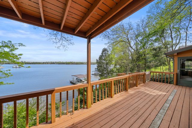 101 Woodland Pt, Estill Springs, TN 37330