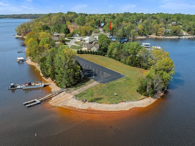 101 Woodland Pt, Estill Springs, TN 37330