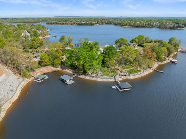 101 Woodland Pt, Estill Springs, TN 37330