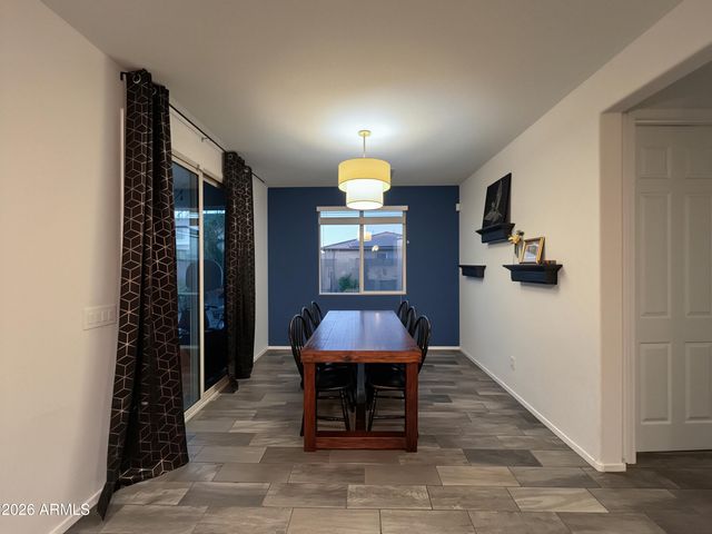 7914 W PUEBLO Avenue, Phoenix, AZ 85043