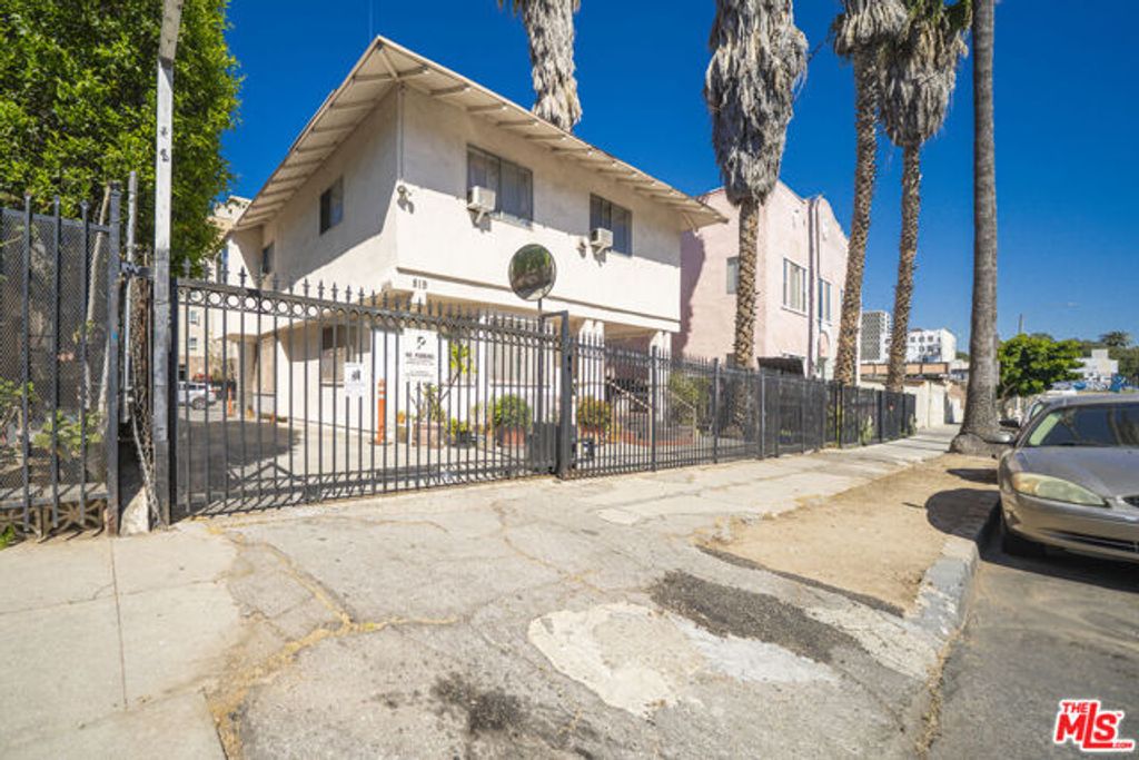 819 S Park View Street, Los Angeles, CA 90057