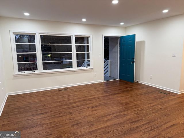 2996 Laguna Drive, Decatur, GA 30032