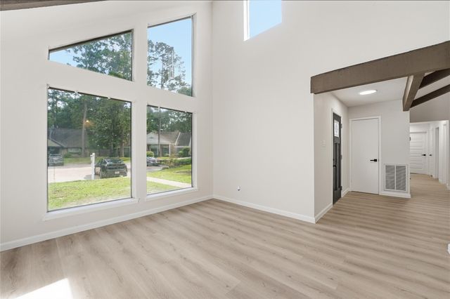 1907 Tangle Lake Drive, Kingwood, TX 77339