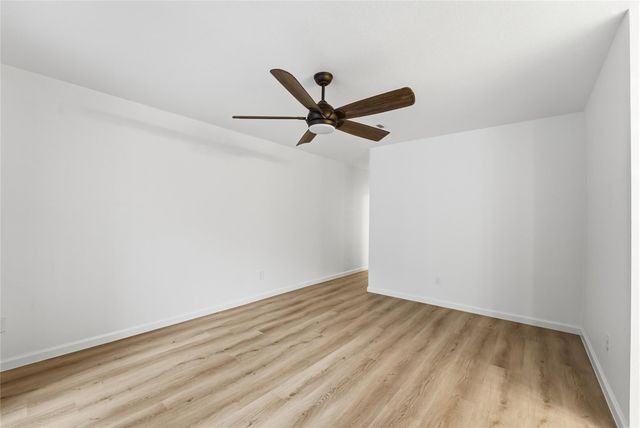 1907 Tangle Lake Drive, Kingwood, TX 77339