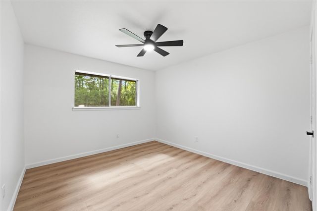 1907 Tangle Lake Drive, Kingwood, TX 77339