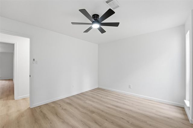 1907 Tangle Lake Drive, Kingwood, TX 77339