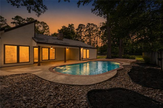 1907 Tangle Lake Drive, Kingwood, TX 77339