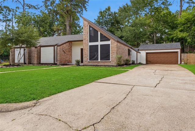 1907 Tangle Lake Drive, Kingwood, TX 77339