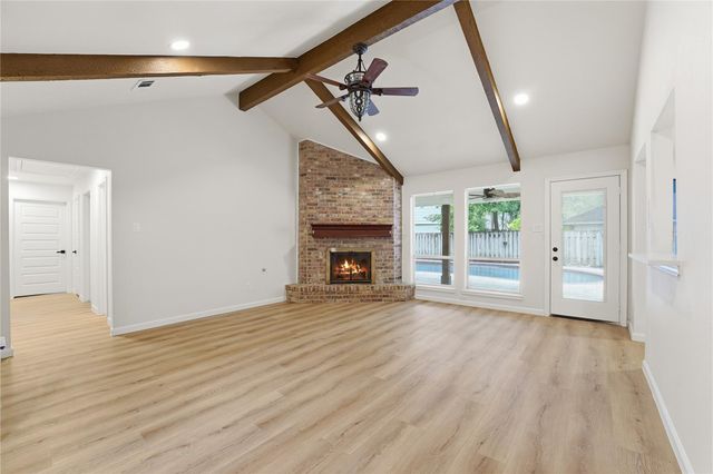 1907 Tangle Lake Drive, Kingwood, TX 77339