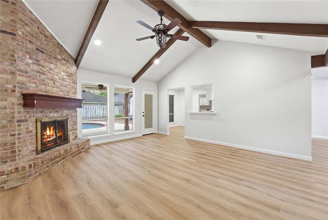1907 Tangle Lake Drive, Kingwood, TX 77339
