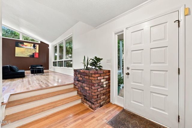 4904 Brookhurst Place, Raleigh, NC 27609